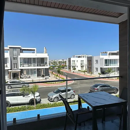 Iskelede Denize Sifir Havuzlu Sitede Loft 1+1 * Boghaz