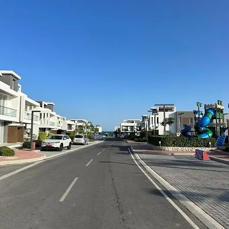 דירה Iskelede Denize Sifir Havuzlu Sitede Loft 1+1 *