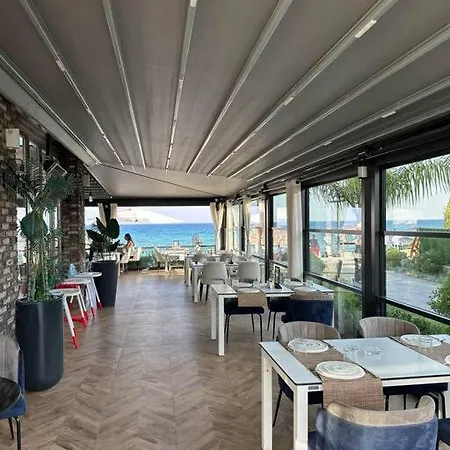 Iskelede Denize Sifir Havuzlu Sitede Loft 1+1 *