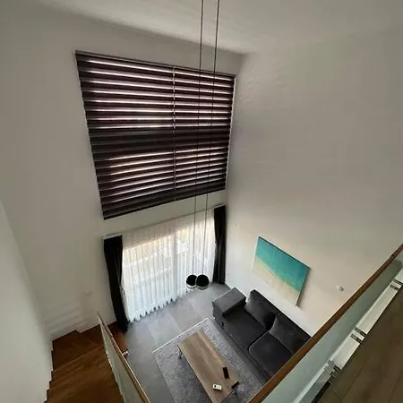 Iskelede Denize Sifir Havuzlu Sitede Loft 1+1 *