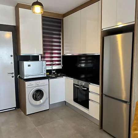 Iskelede Denize Sifir Havuzlu Sitede Loft 1+1 Boghaz