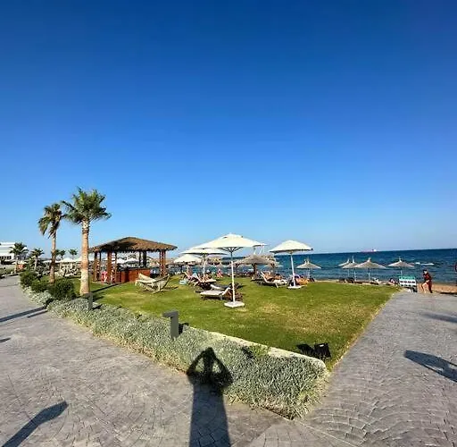 ıskelede Denize Sıfır Havuzlu Sitede Loft 1+1 * Boghaz